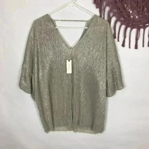 Anthropologie Vanessa Virginia Metallic Flowy Top Size Medium - Picture 1 of 8